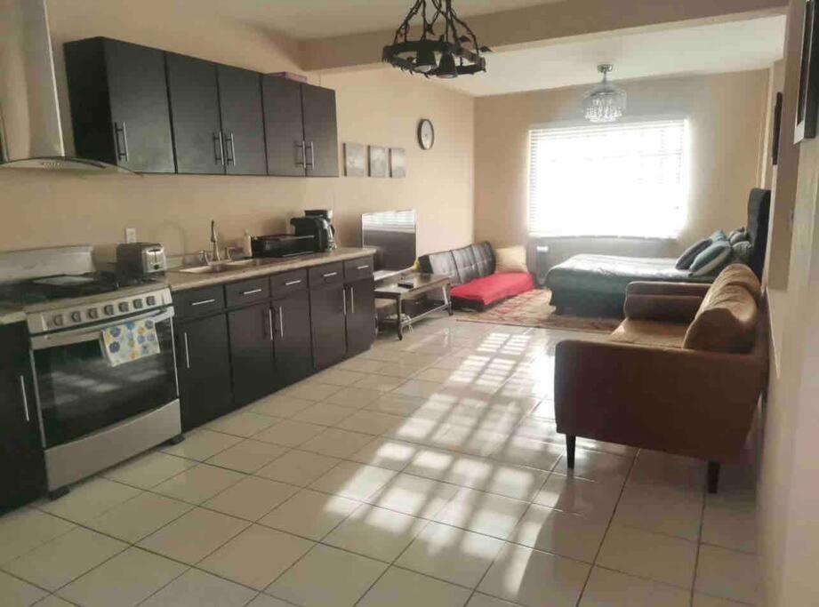 Otay Studio Great Patio Near Otay Crossing & Airport ティファナ エクステリア 写真