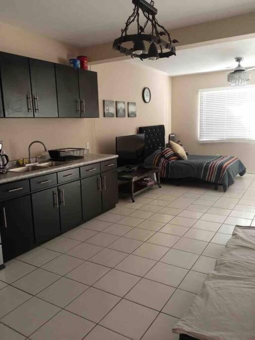 Otay Studio Great Patio Near Otay Crossing & Airport ティファナ エクステリア 写真
