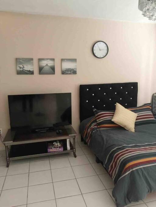 Otay Studio Great Patio Near Otay Crossing & Airport ティファナ エクステリア 写真